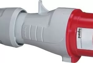 Enchufe tipo clavija /6h/ip44 3Polos + Tierra 32A/415V Rojo